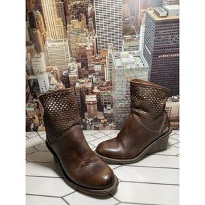 Cobbler Boots Womens Brown 8 Ankle Western Shoe Leather Pull On Perforated Wedge